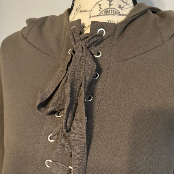 NWOT-MONO B HOODED PULL OVER - Picture 3 of 10